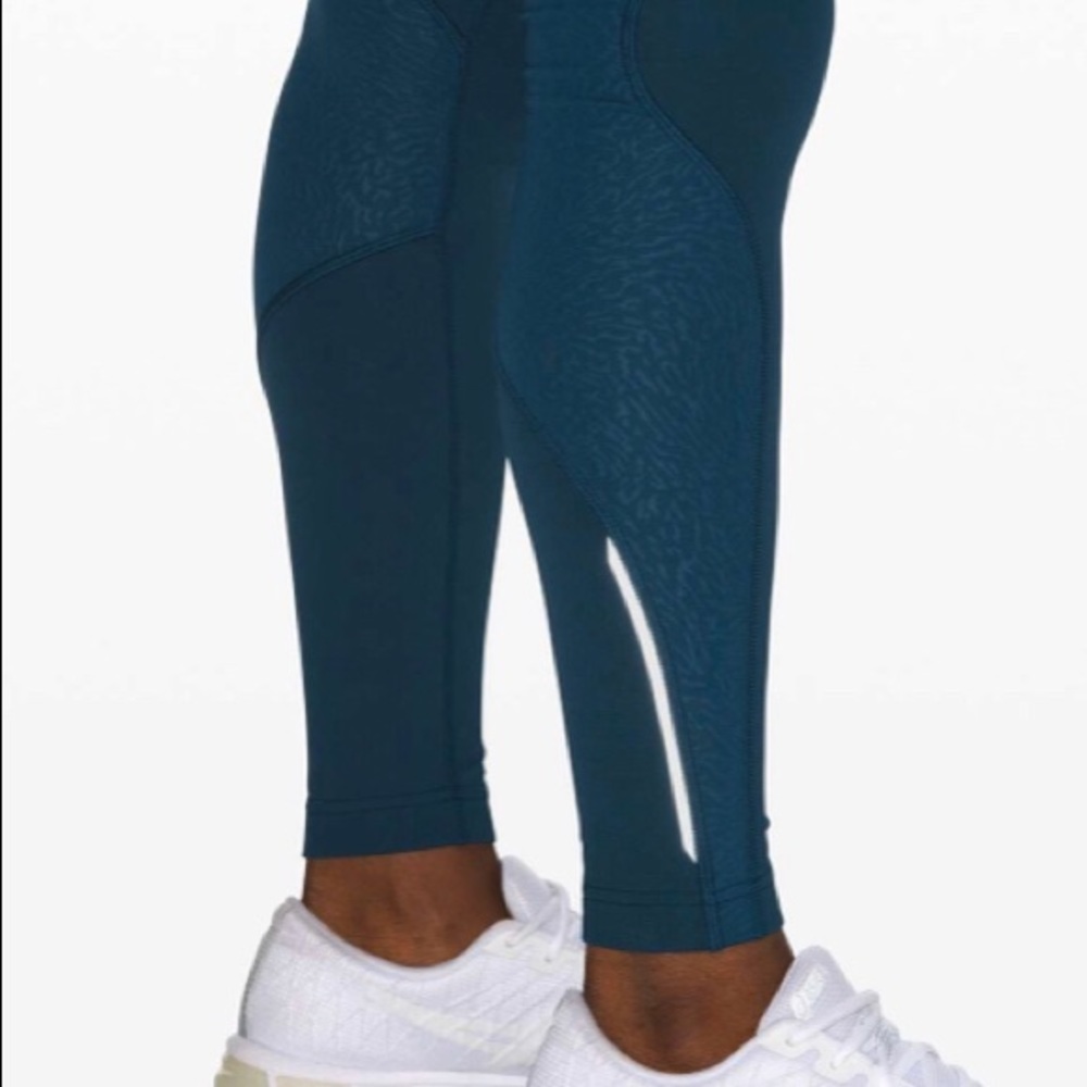 Lululemon Cold Pacer Tights - Picture 5 of 5